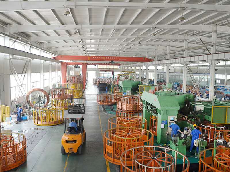 銅管生產(chǎn)現(xiàn)場