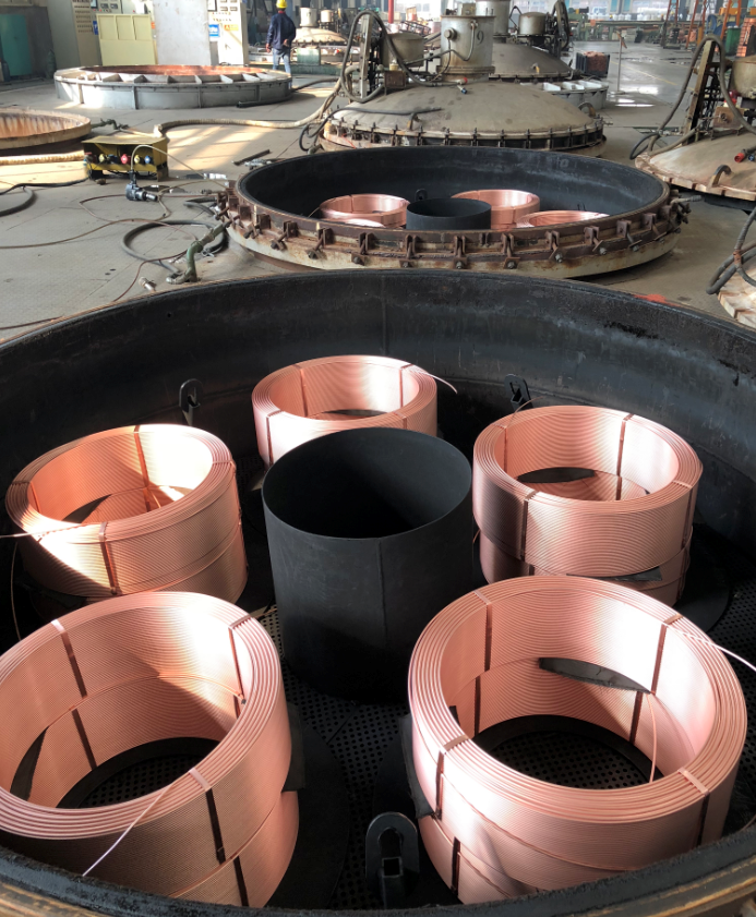 銅管生產(chǎn)現(xiàn)場-真空退火爐